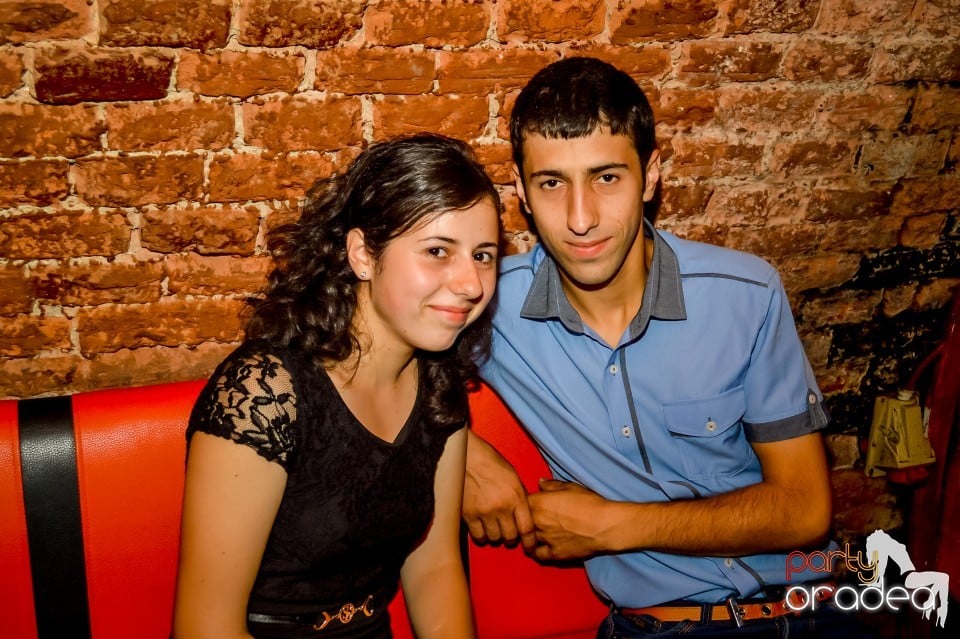 Summer night clubbing, 