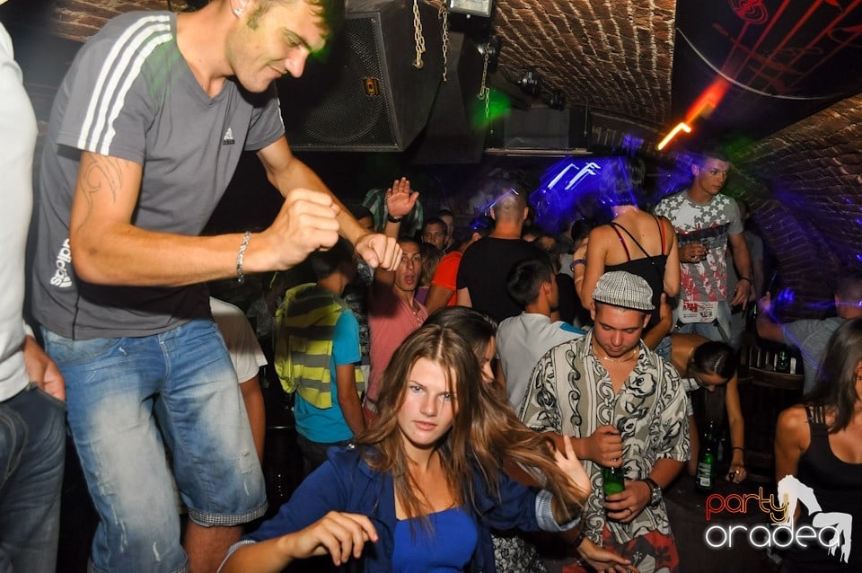 Summer Party cu Carlsberg în Escape, 