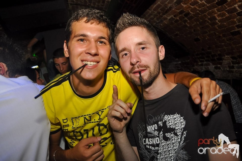 Summer Party cu Carlsberg în Escape, 