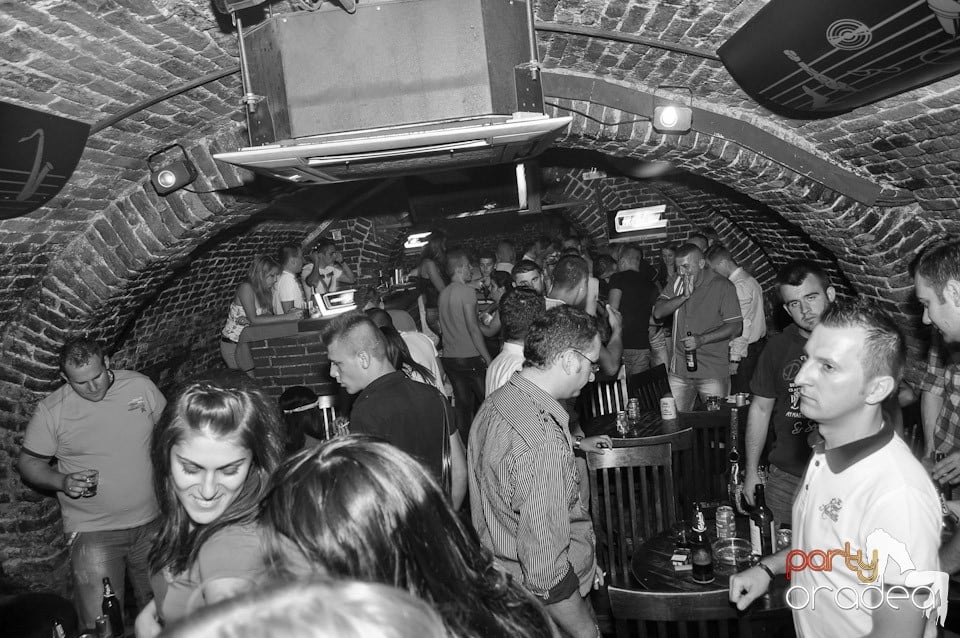 Summer Party cu Carlsberg în Escape, 