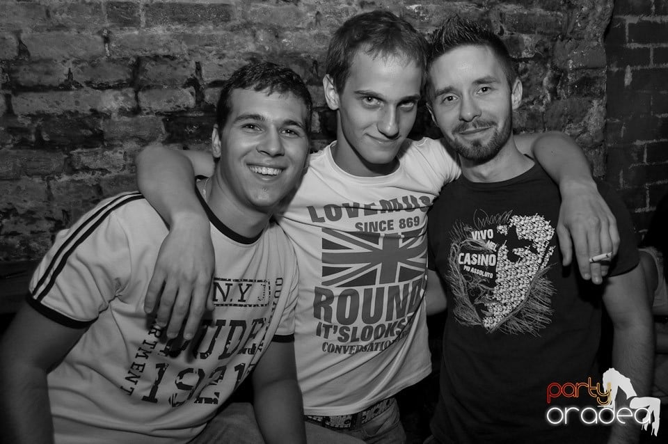 Summer Party cu Carlsberg în Escape, 