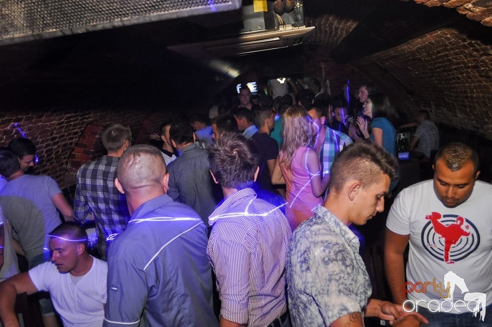 Summer Party cu Carlsberg în Escape, 