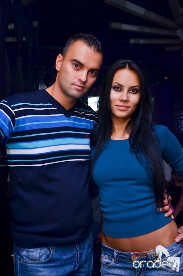 Summer Retro Night Fever în The One, 