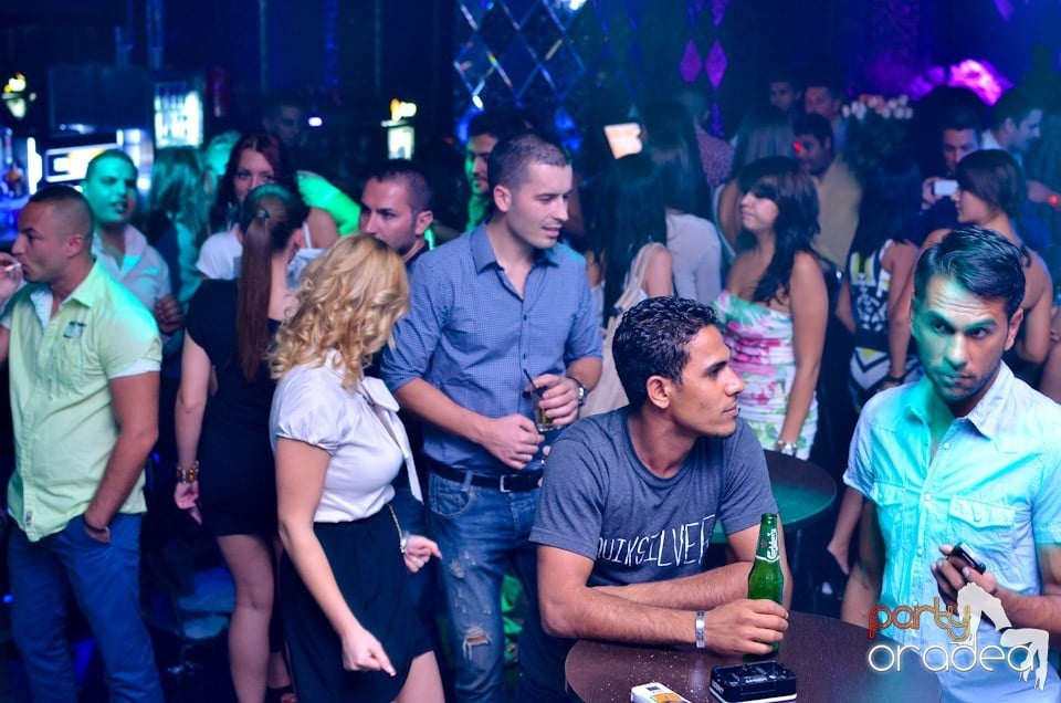 Summer Retro Night Fever Party, 