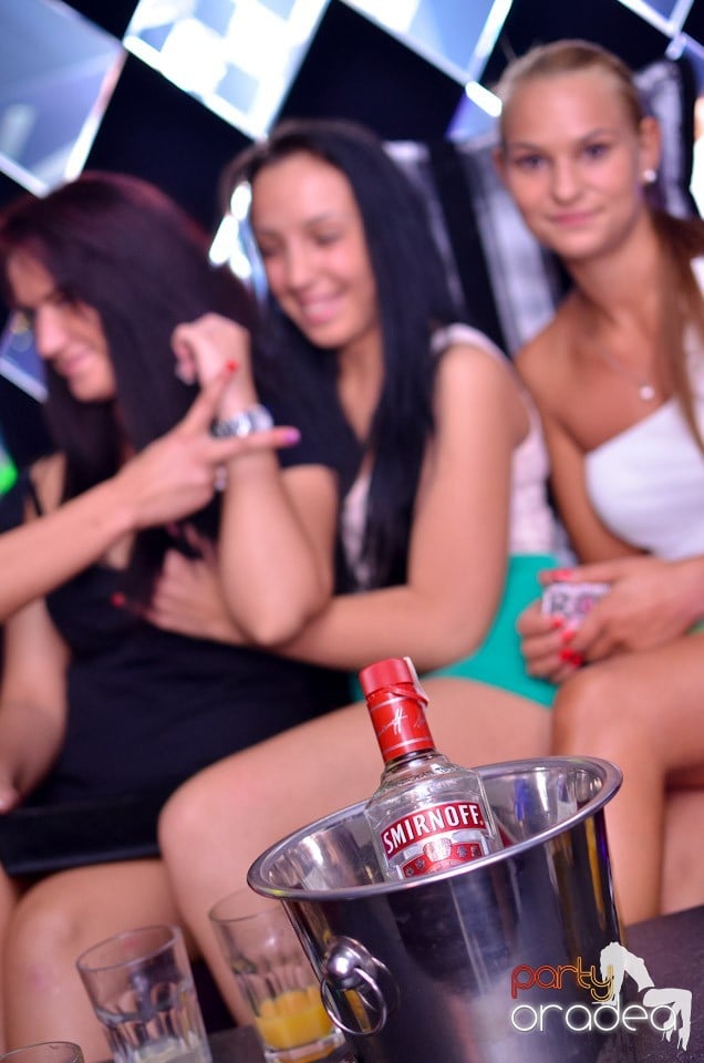 Summer Retro Night Fever @ The One, 