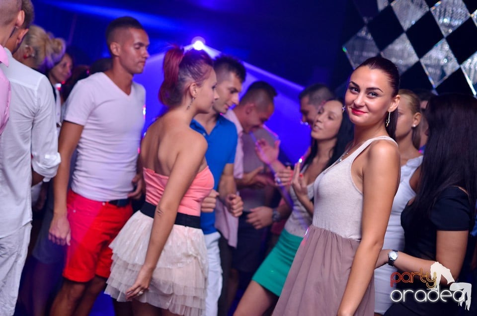 Summer Retro Night Fever @ The One, 