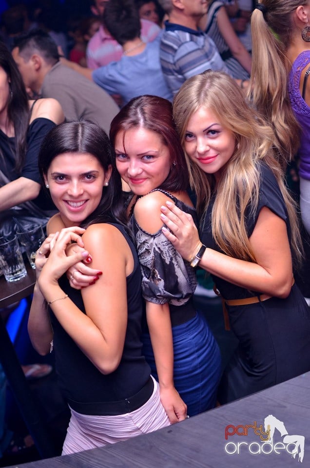 Summer Retro Night Fever @ The One, 