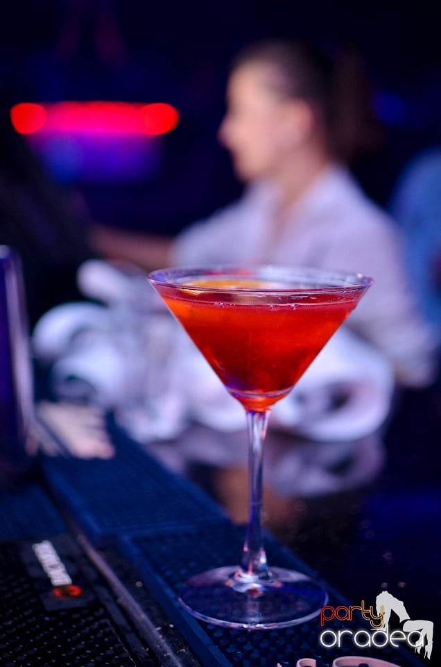 Summer Retro Night Fever @ The One, 