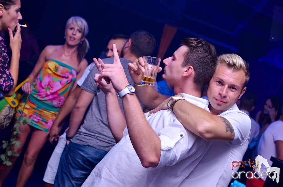 Summer Retro Night Fever @ The One, 