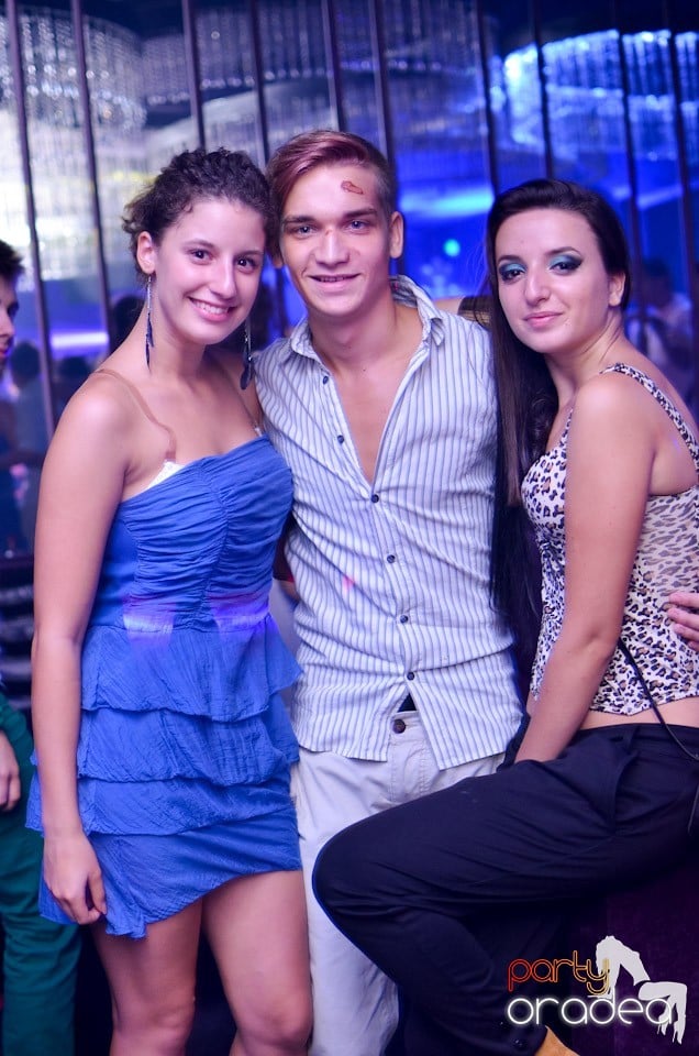 Summer Retro Night Fever @ The One, 