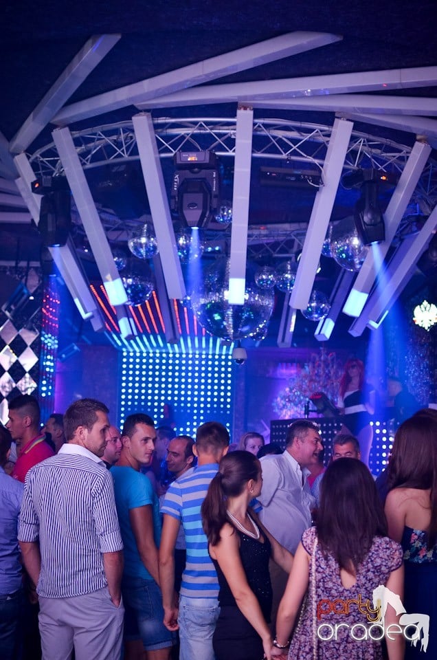 Summer Retro Night Fever @ The One, 