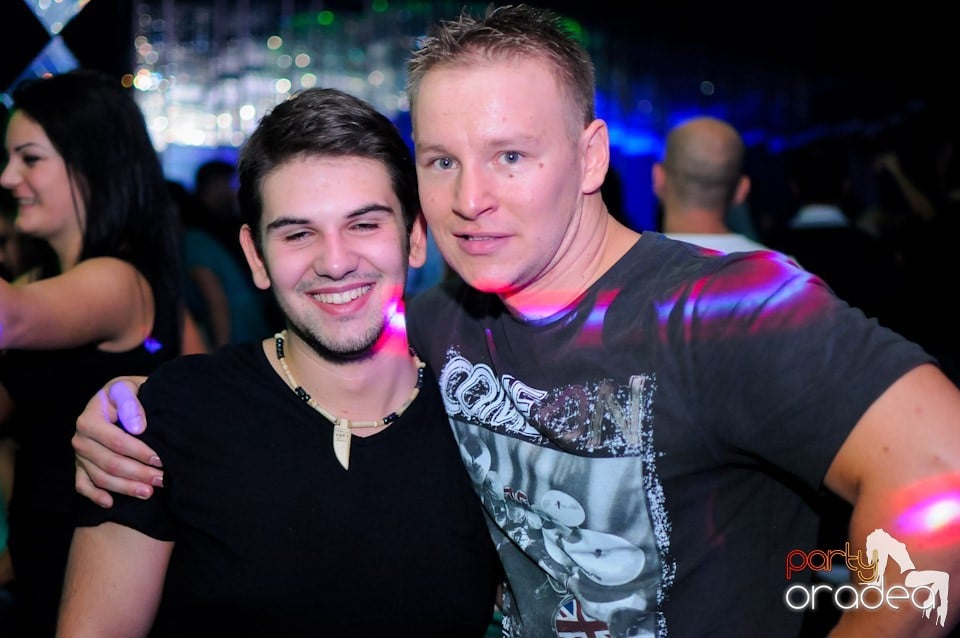 Summer Retro Night Fever @ The One, 