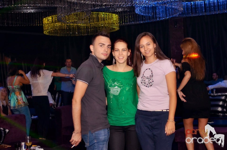 Summer Retro Night Fever, 