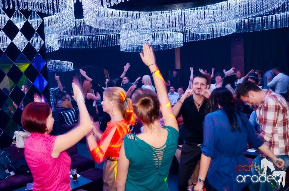 Summer Retro Night Fever, 