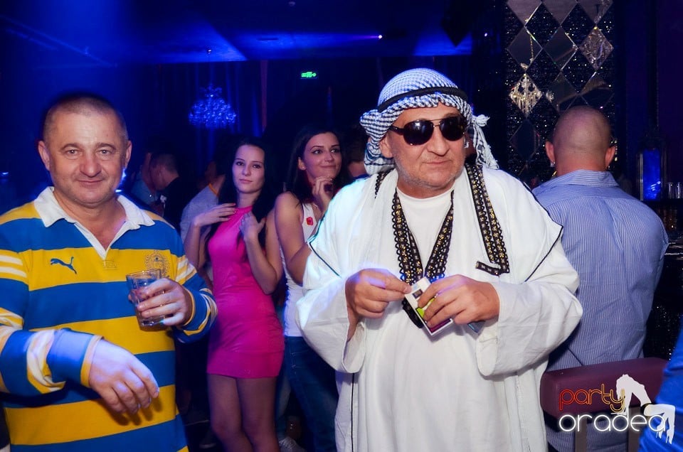 Summer Retro Night Fever, 