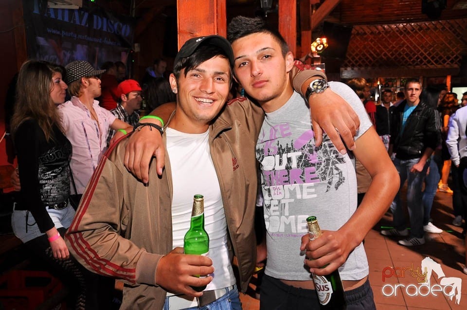 Sunshine Party în Disco Faház, 
