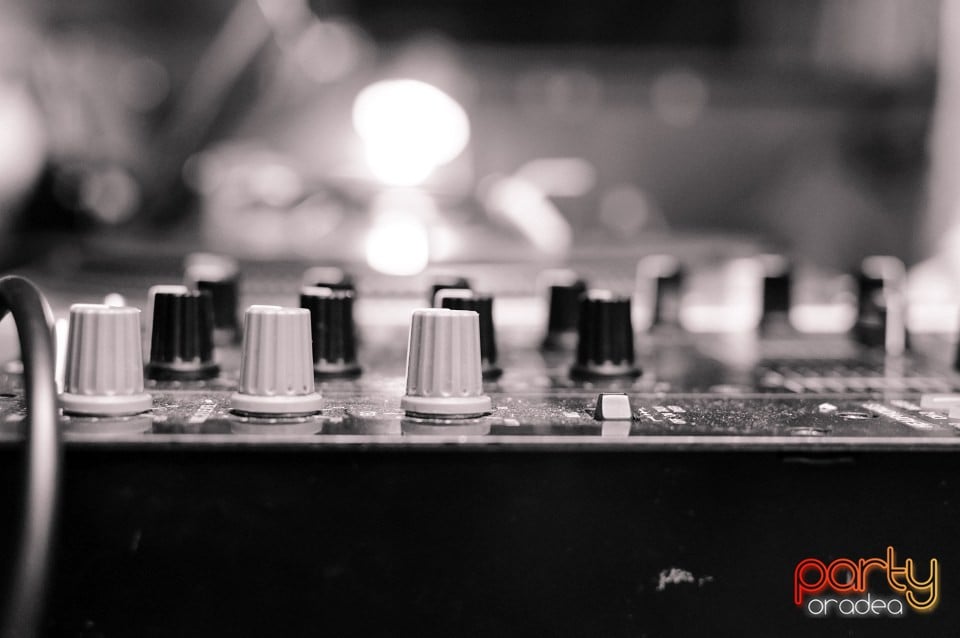 Sunside Launch Party, Juice