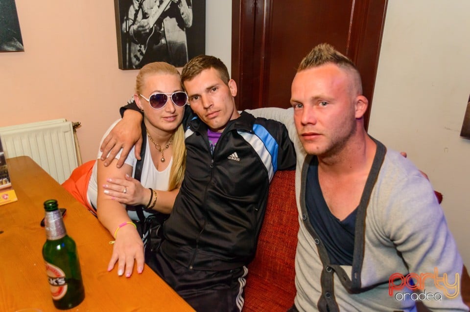 Super distracţie în Window Pub, 