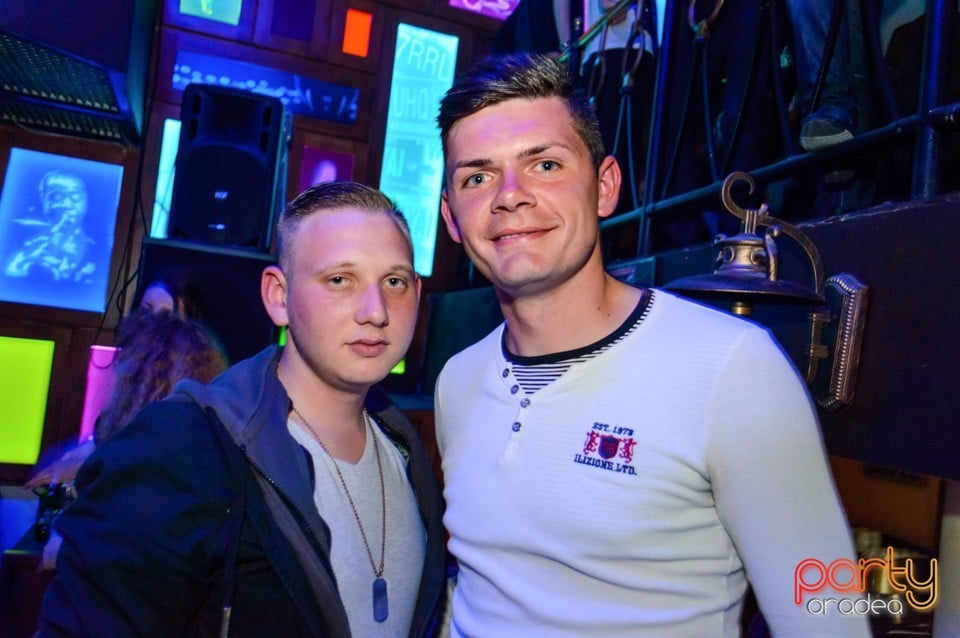 Super distracţie în Window Pub, 