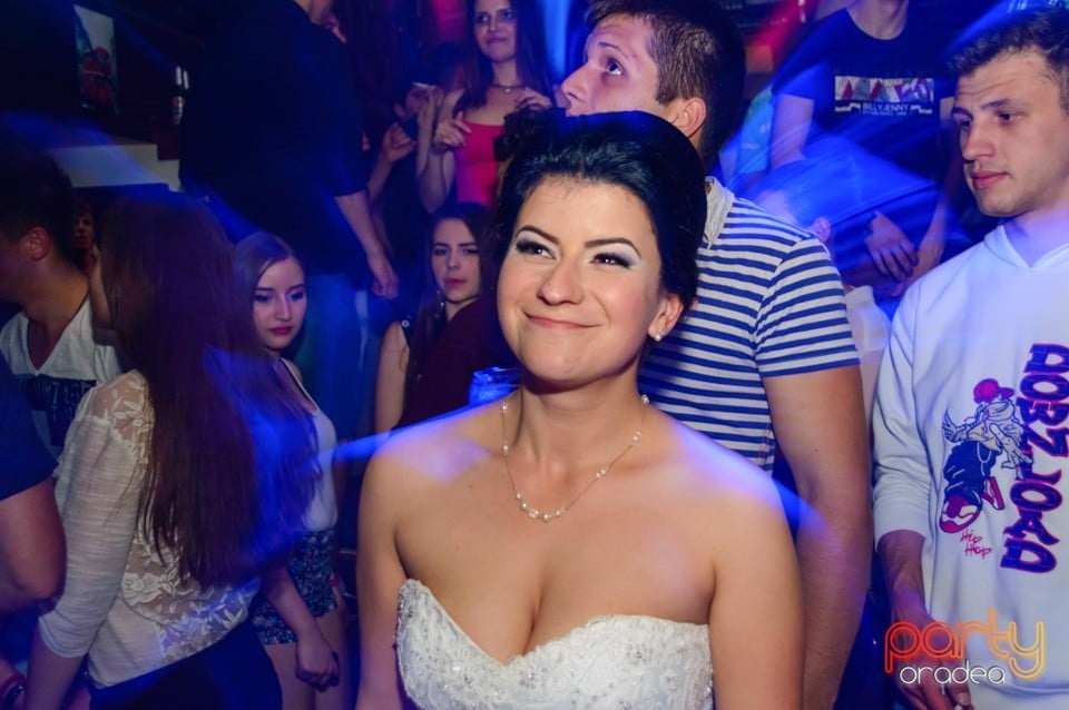 Super distracţie în Window Pub, 