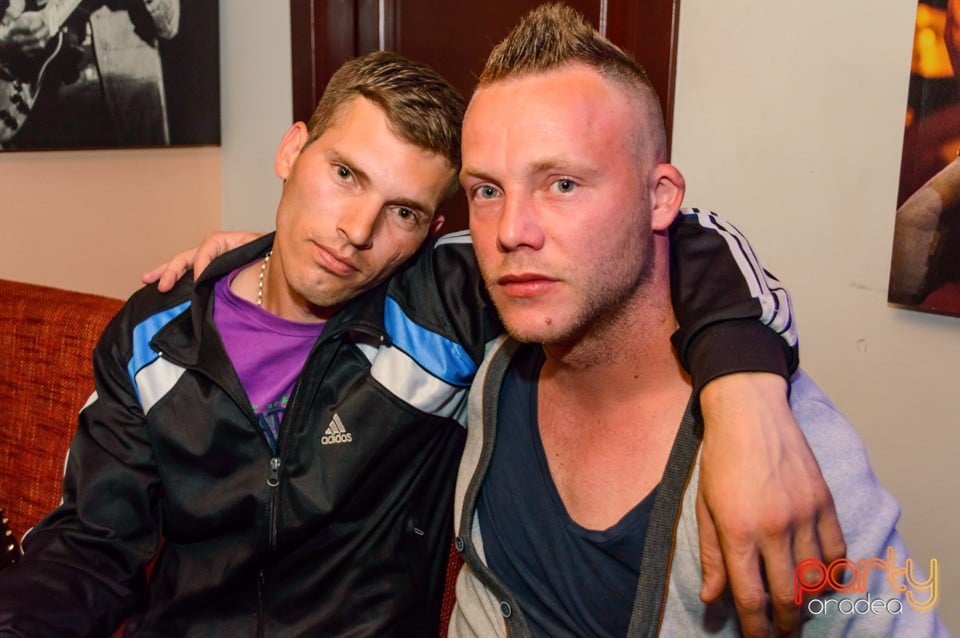 Super distracţie în Window Pub, 