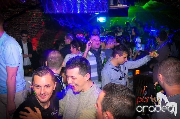 Super Party în Club Escape, 