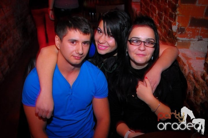 Super Party în Club Escape, 