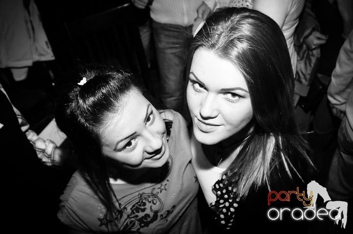 Super Party în Club Escape, 