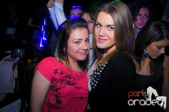 Super Party în Club Escape, 