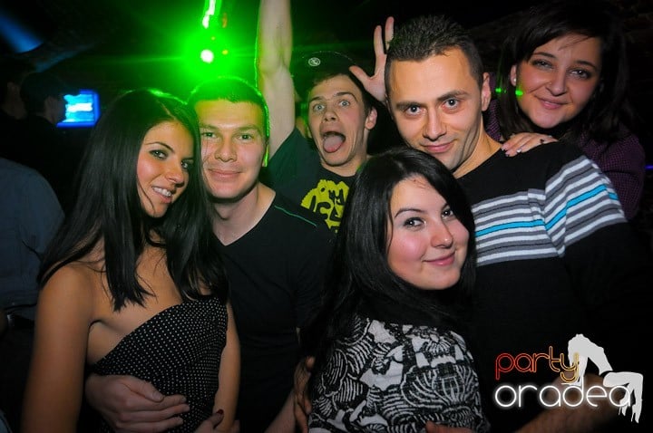 Super Party în Club Escape, 