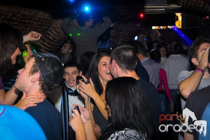 Super Party în Club Escape, 