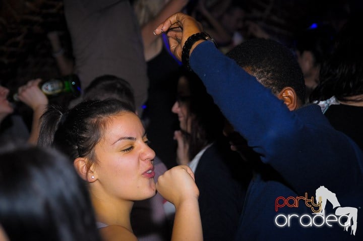 Super Party în Club Escape, 