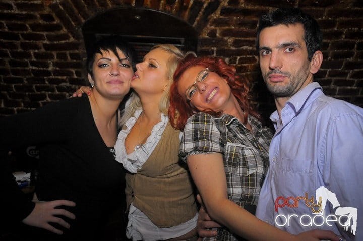 Super Party în Club Escape, 