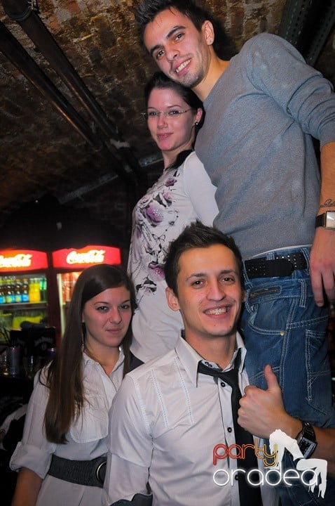 Super Party în Club Escape, 