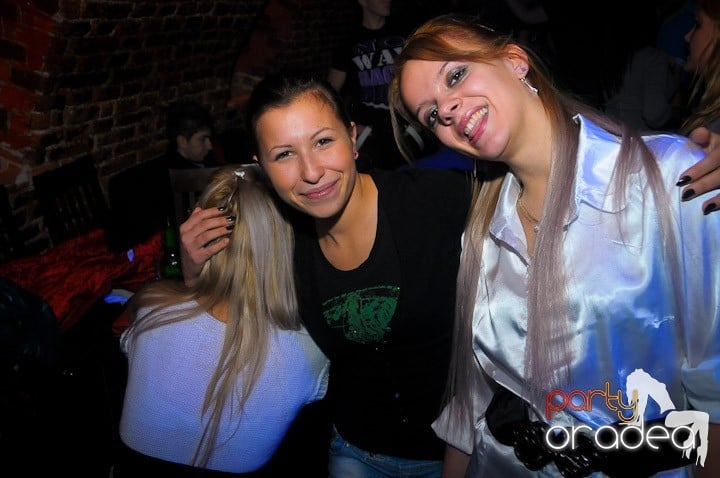 Super Party în Club Escape, 