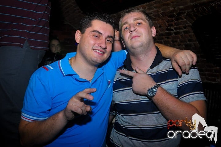 Super Party în Club Escape, 