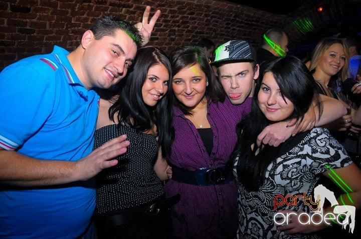 Super Party în Club Escape, 