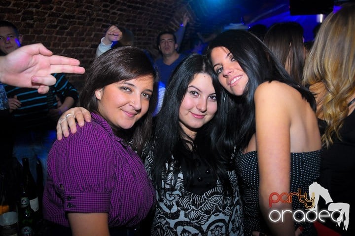 Super Party în Club Escape, 