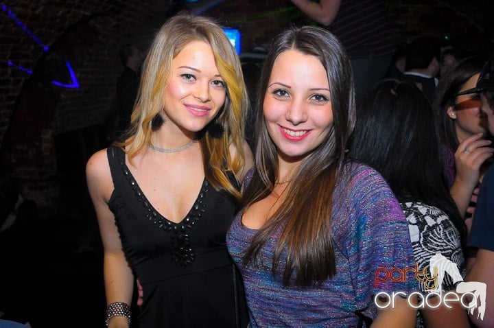 Super Party în Club Escape, 