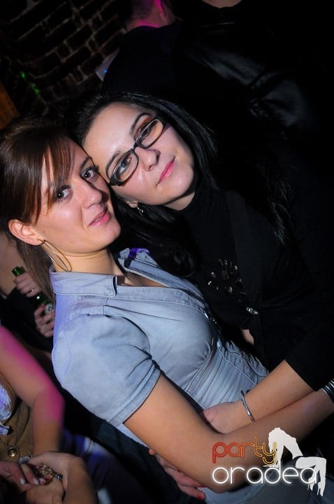 Super Party în Club Escape, 