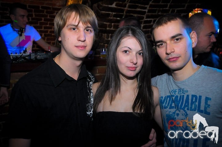 Super Party în Club Escape, 