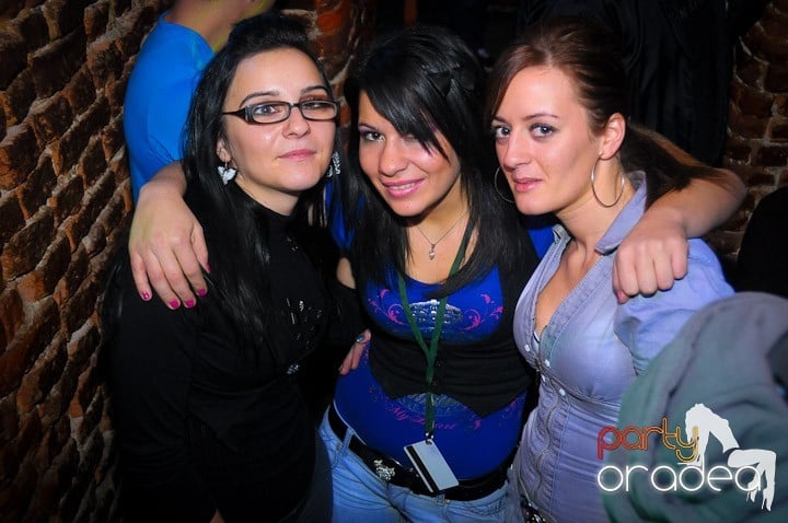 Super Party în Club Escape, 