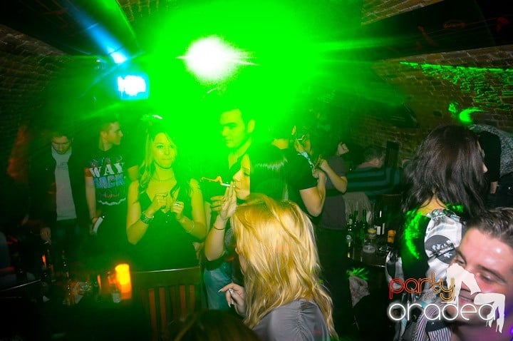 Super Party în Club Escape, 