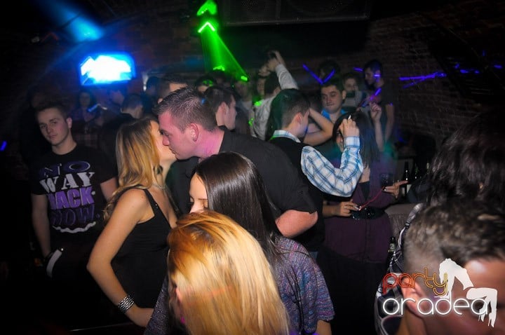 Super Party în Club Escape, 