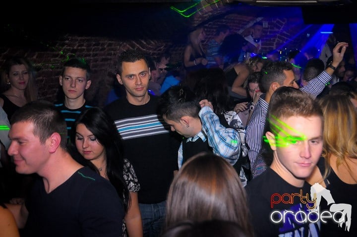 Super Party în Club Escape, 