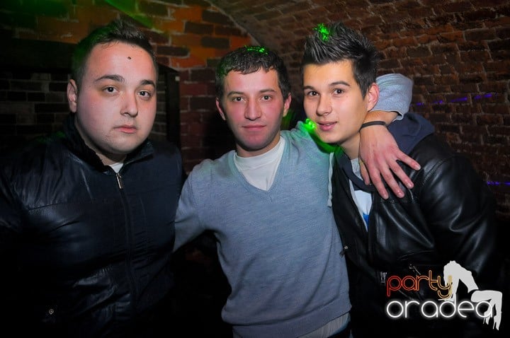 Super Party în Club Escape, 