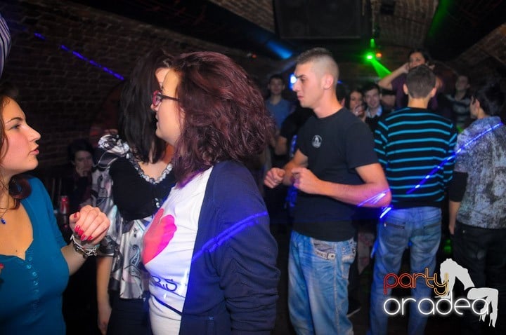 Super Party în Club Escape, 