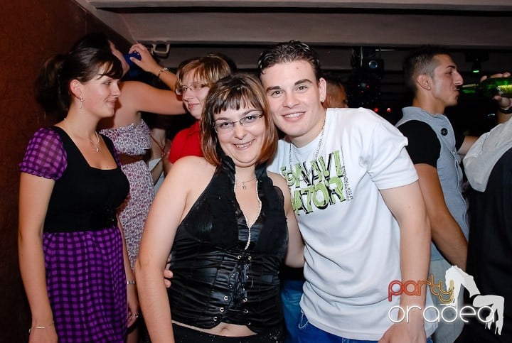 Super Party în Club Seven, 