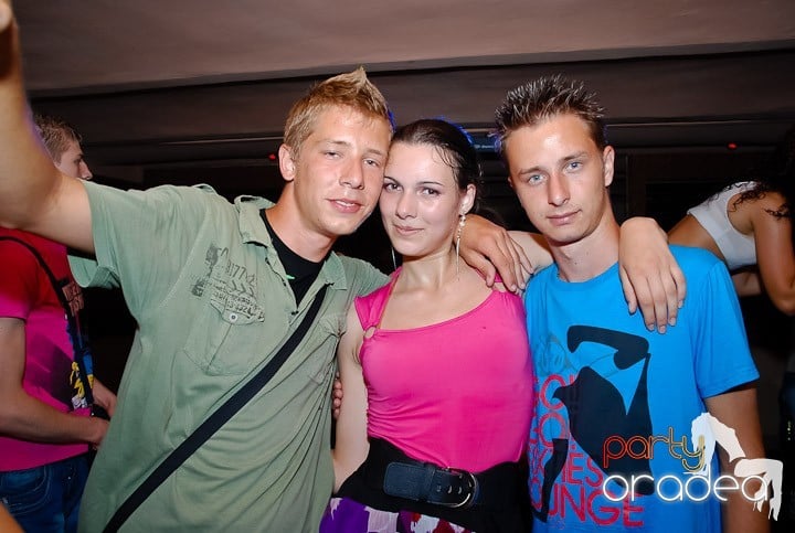 Super Party în Club Seven, 