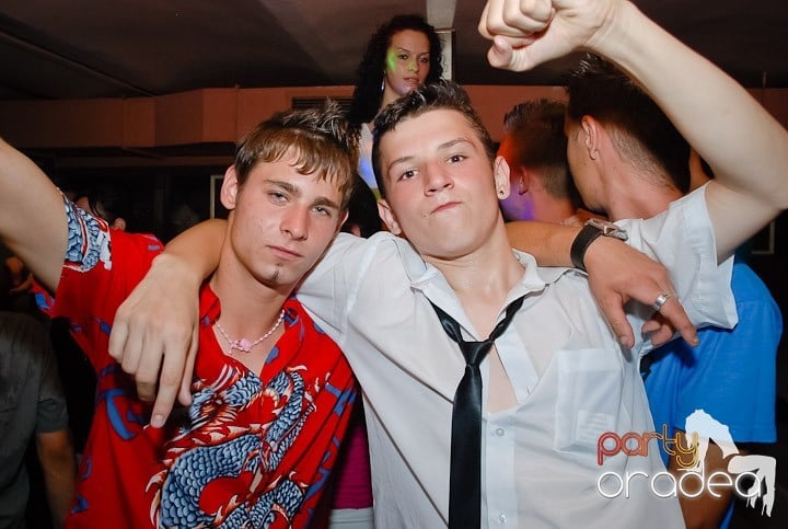 Super Party în Club Seven, 